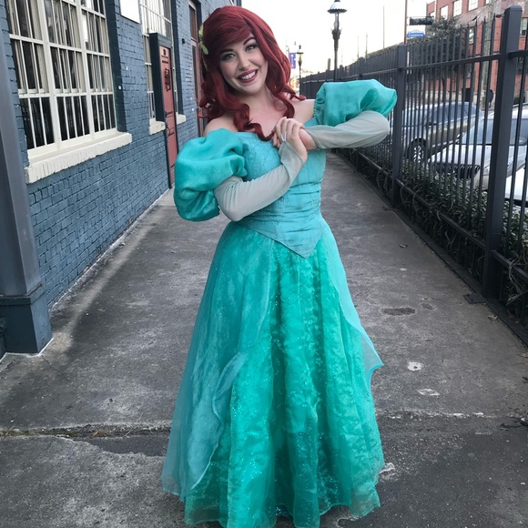 Meet your Posher, Amanda - Picture 4 of 5